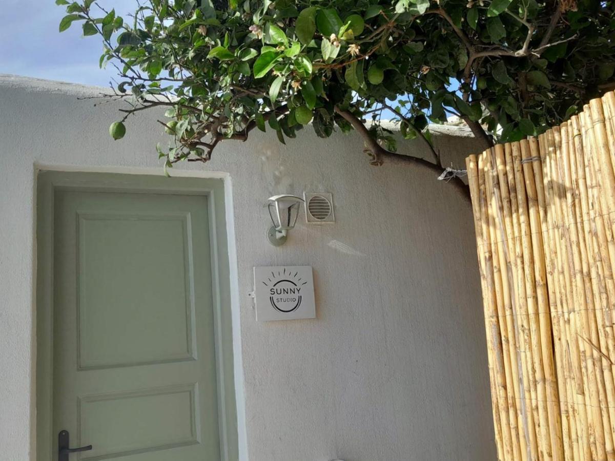 Sunny Guest House New Port Mykonos Tourlos Bagian luar foto