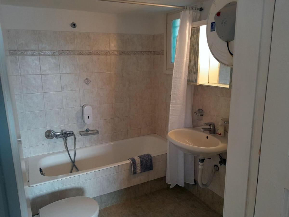 Sunny Guest House New Port Mykonos Tourlos Bagian luar foto