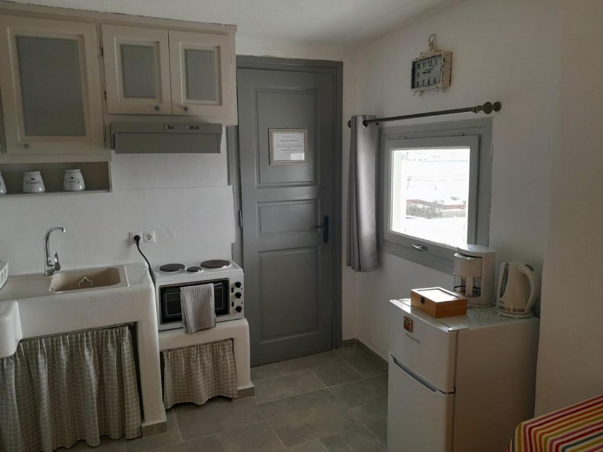 Sunny Guest House New Port Mykonos Tourlos Bagian luar foto